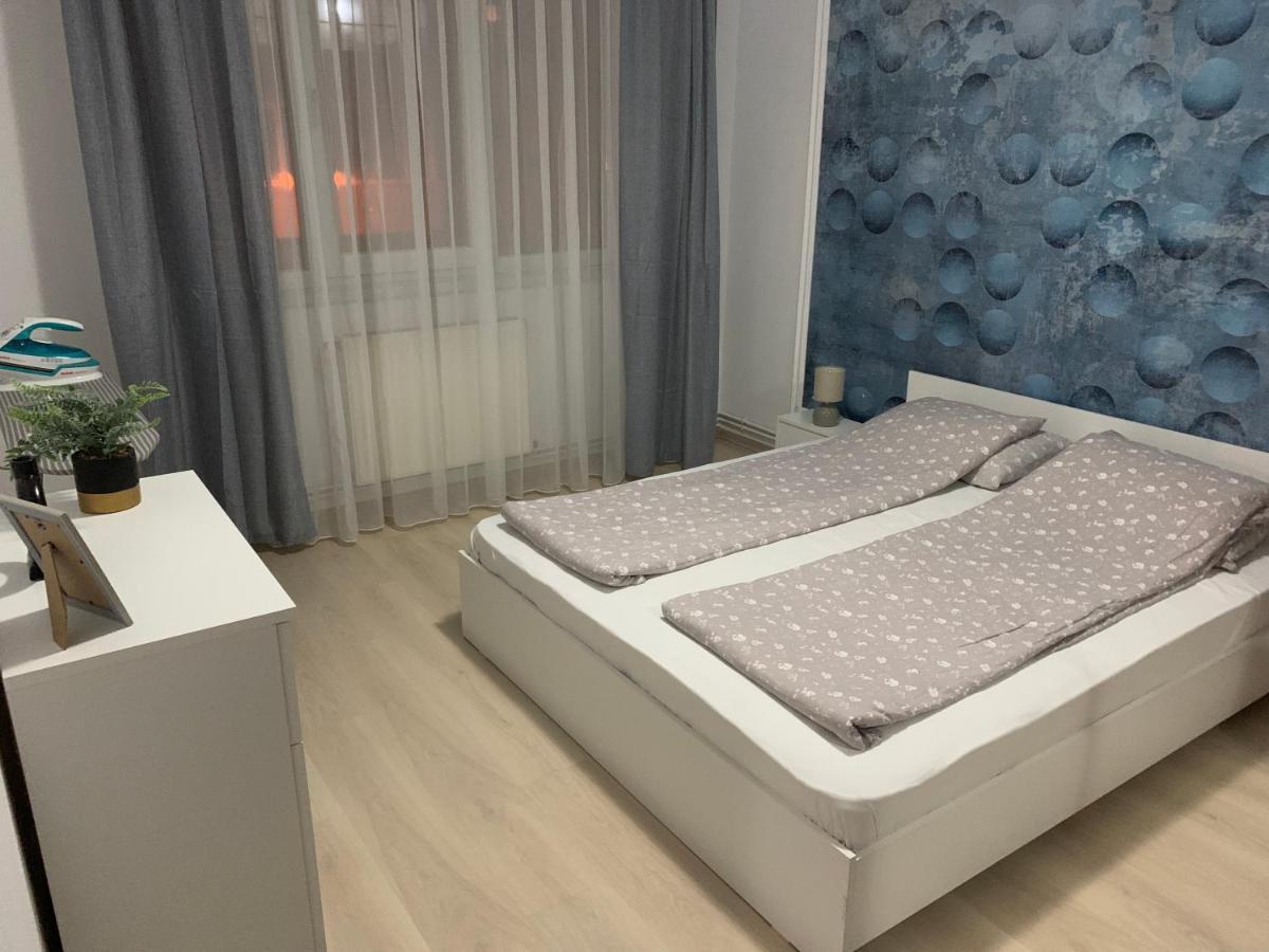 Confort Apartment Mediaş Екстериор снимка