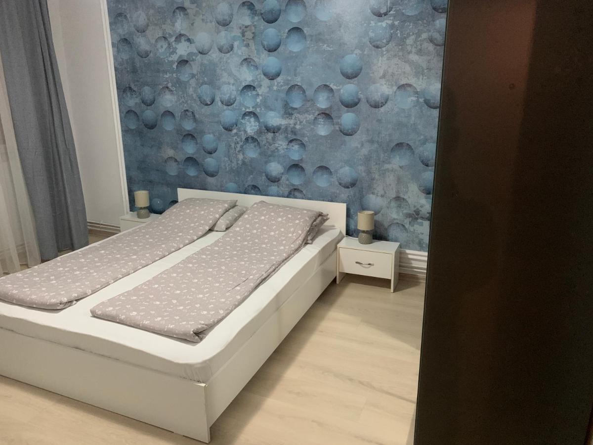 Confort Apartment Mediaş Екстериор снимка